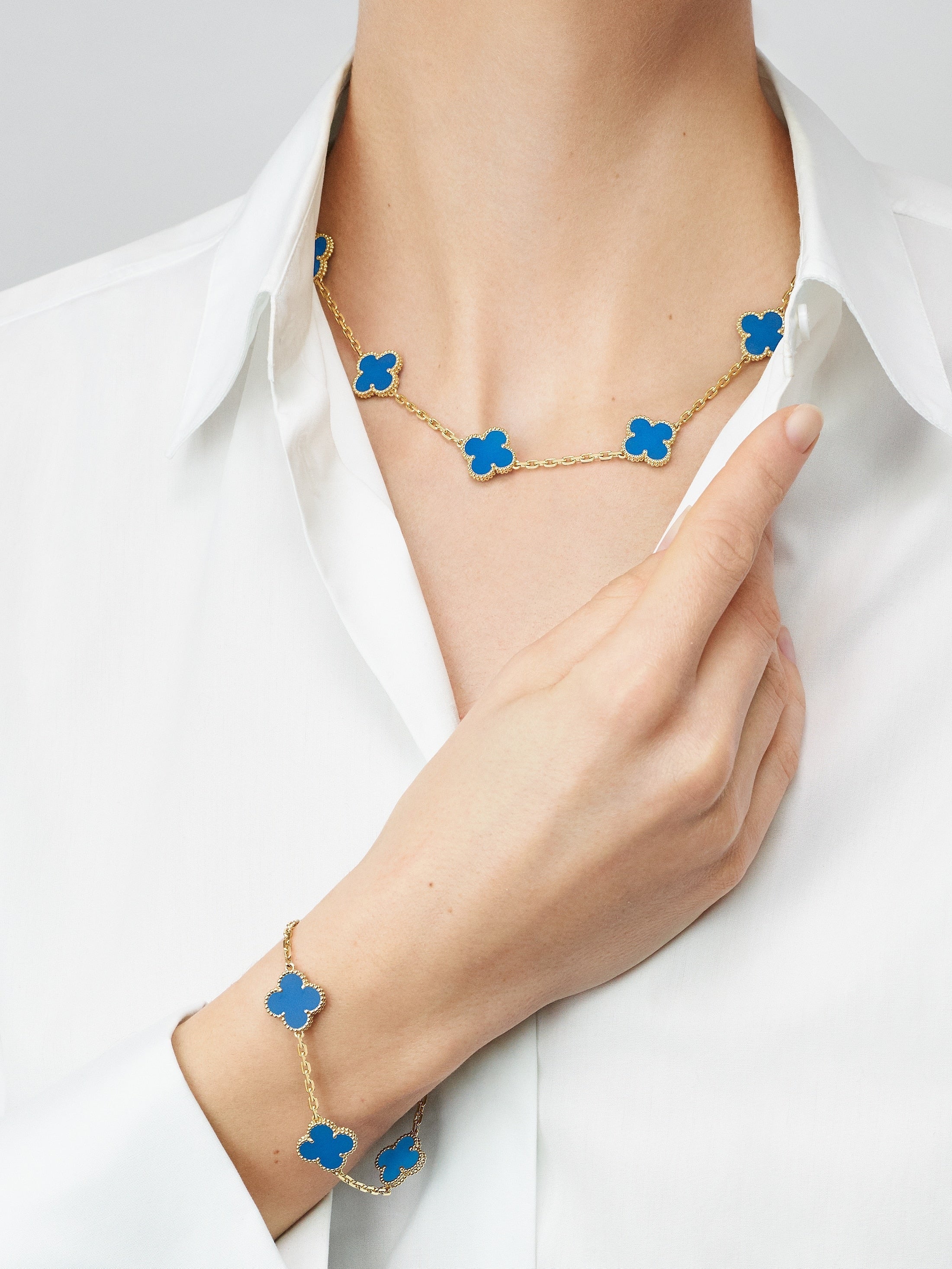 CLOVER NECKLACE 10 DESIGNS GOLD | BLAUW