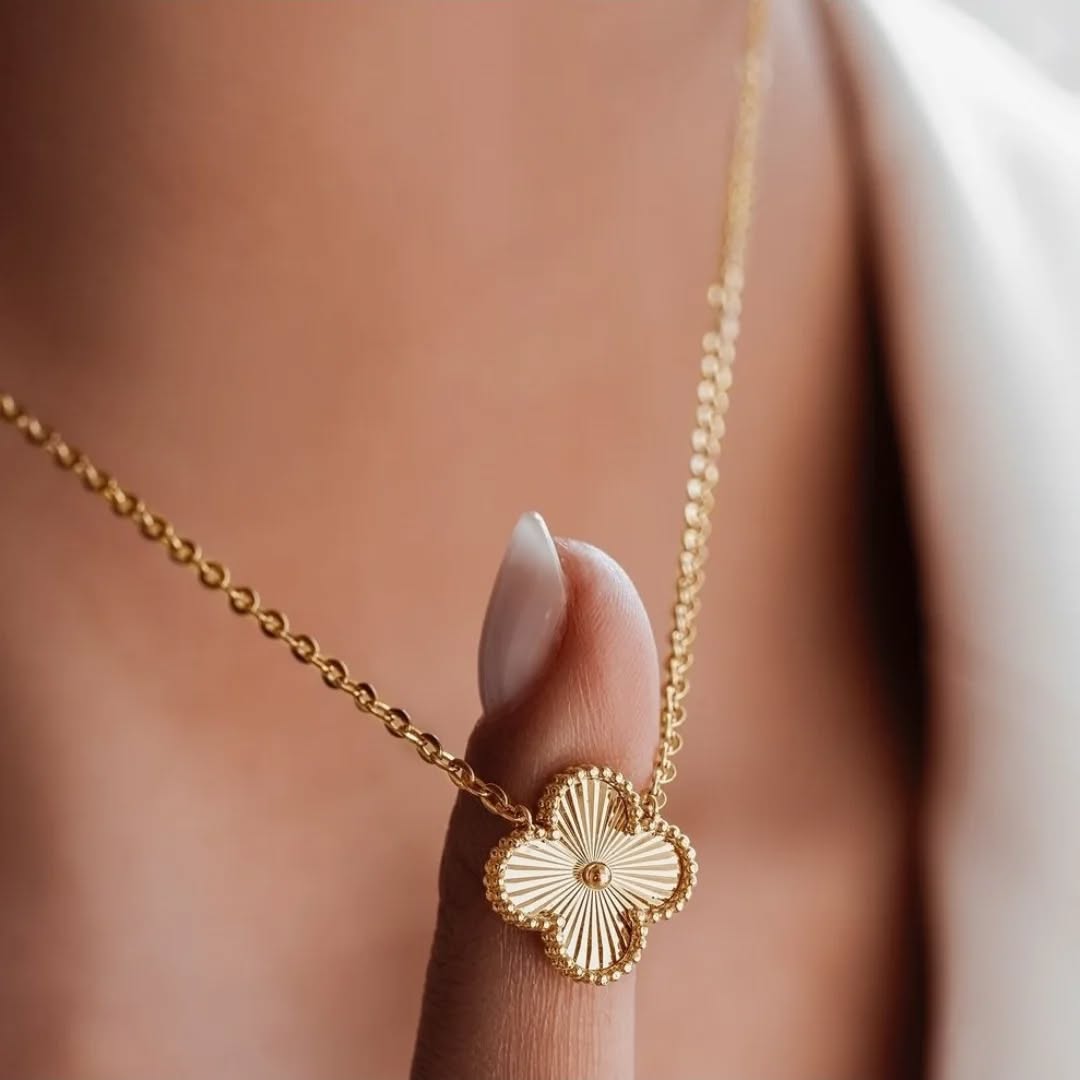 CLOVER NECKLACE | GOUD